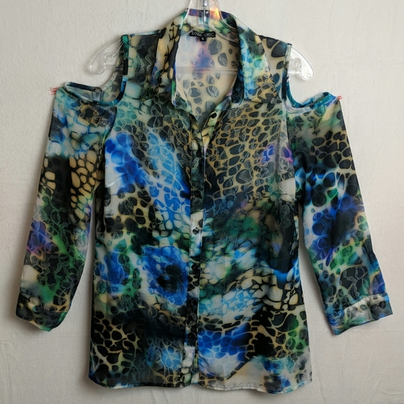 Tops - Boho Chick size small button-down blouse